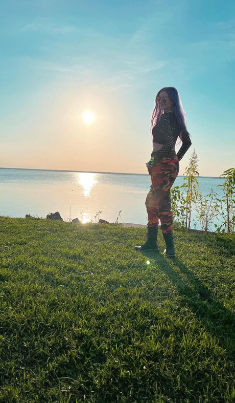 kinkynyrafree OnlyFans Leak