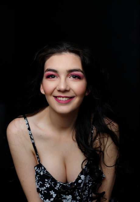 Justine Anne Crane Nacktpornos auf OnlyFans