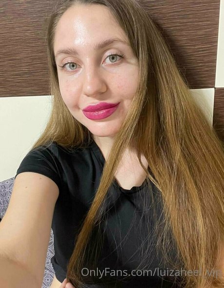 leeloo lee OnlyFans schlank