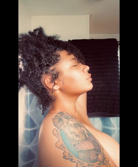 Elusivemulatto Nacktbilder von OnlyFans