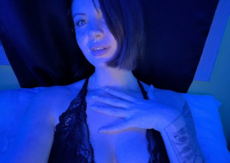 Leah Winters Nacktpornos auf OnlyFans