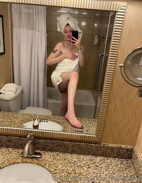 Sizeelevens Nacktbilder von OnlyFans geleakt