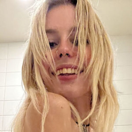 69 ex-freundin nur fans schön nackt Aufnahme