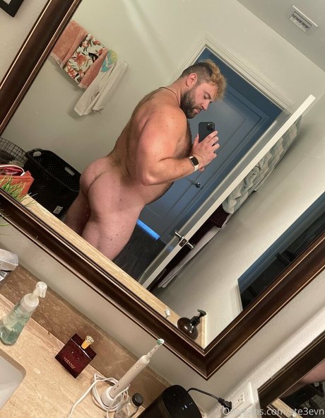 ste3evn OnlyFans-Seite