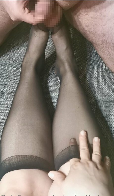 nylonfeetladyswitzerland OnlyFans