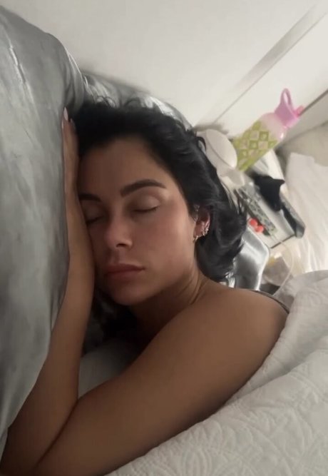 Cally Jane Beech Leaks von Nacktbildern auf OnlyFans