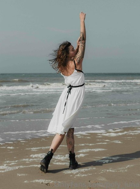 poly luna Nacktbilder von OnlyFans geleakt