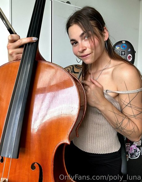 poly luna OnlyFans Pornografie