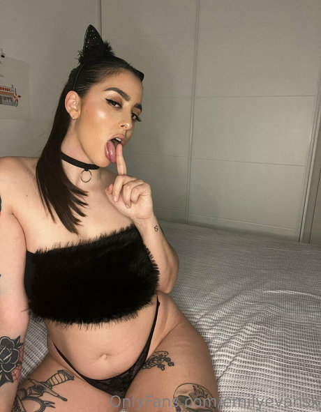 emilyevansx Leak von OnlyFans