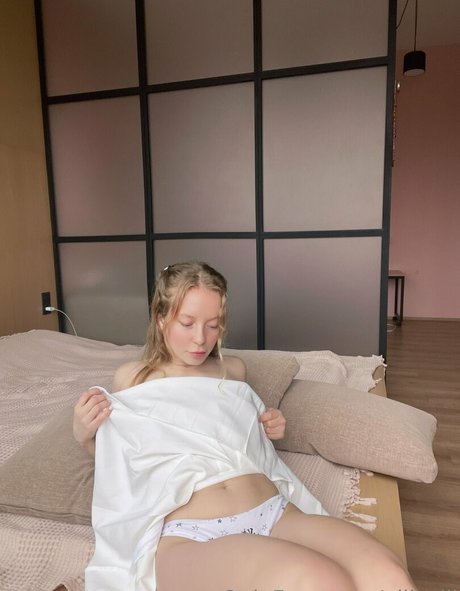 elli elli OnlyFans Modelfoto