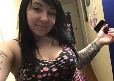 Corinasbooty OnlyFans Leaks