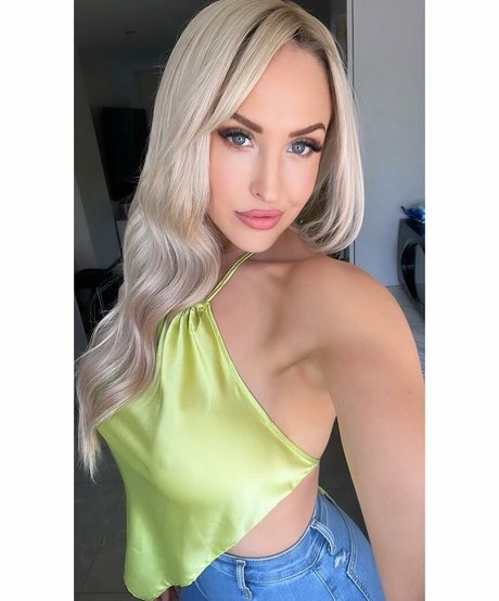 Emma Louise Jones OnlyFans-Bilder