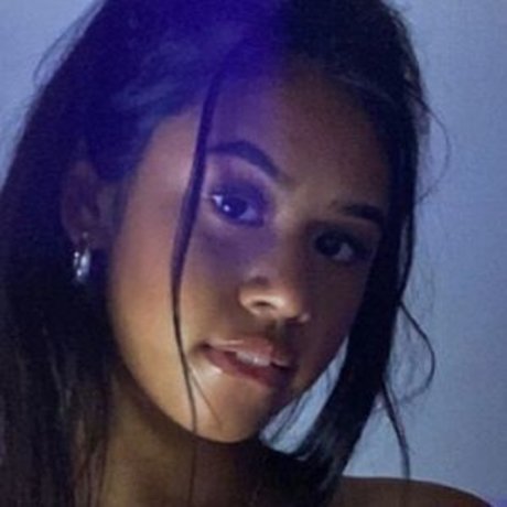 Yourkarina OnlyFans schlank