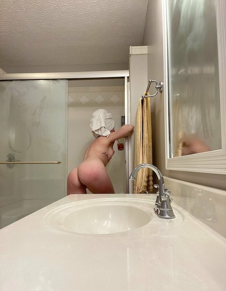 nevamore Nackt OnlyFans