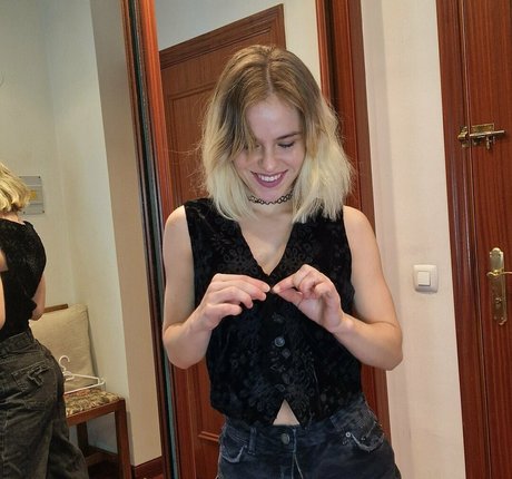 süße ladyboy-onlyfans Erwachsene Album