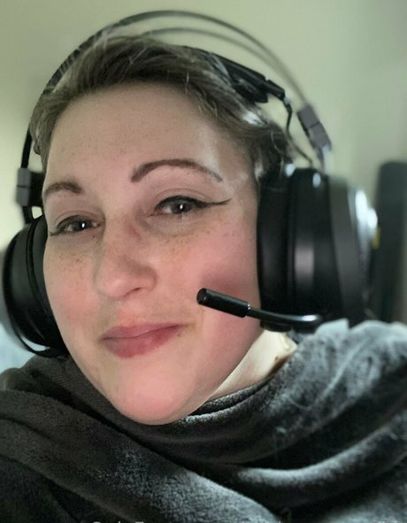 hellsingqueen666 Nacktbilder auf OnlyFans