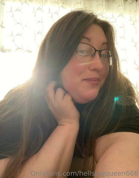 hellsingqueen666 Leaked OnlyFans Fotos