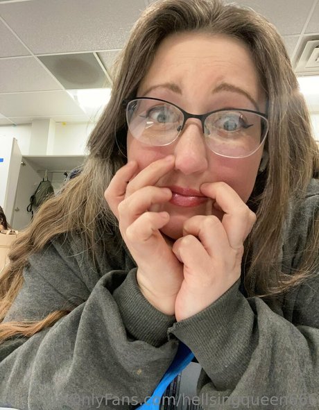 hellsingqueen666 Nacktpornos auf OnlyFans