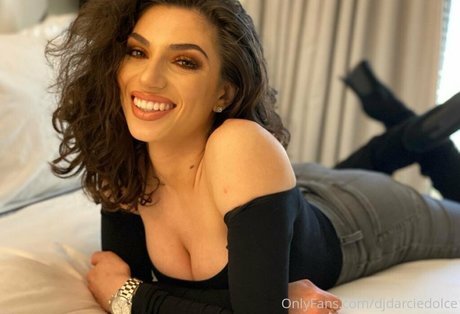 darciedolcexxx Neue OnlyFans Leaks