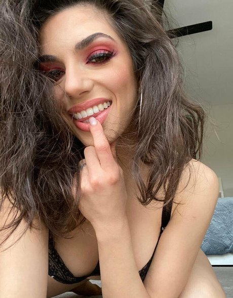 darciedolcexxx OnlyFans-Inhalte