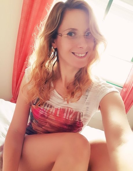 ellyedelweiss OnlyFans