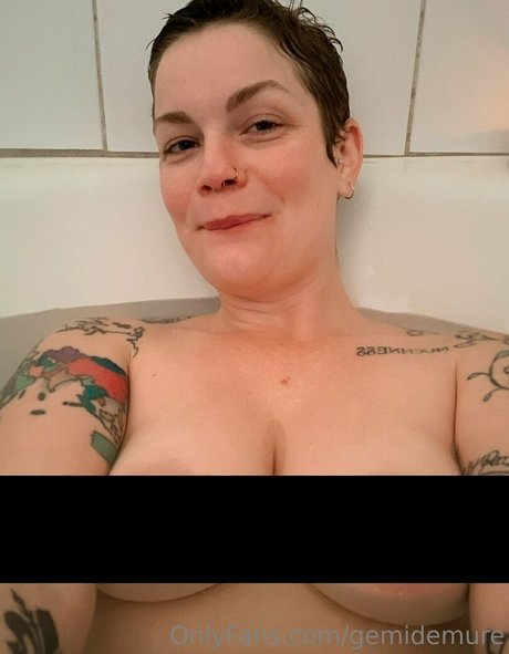 gemidemure OnlyFans Model Bilder