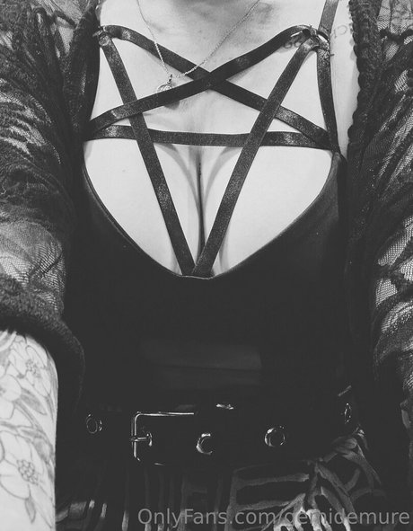 gemidemure Leaks von Nacktbildern auf OnlyFans