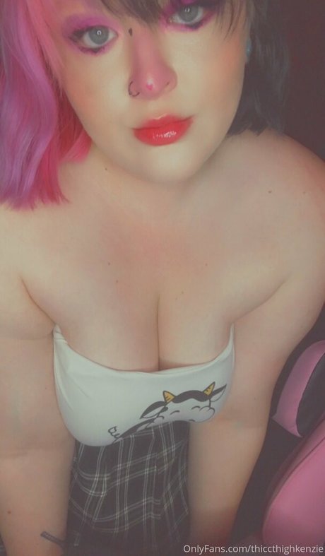 thiccthighkenzie OnlyFans Bilder nackt
