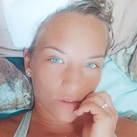 Phillipa Sharples Sextape OnlyFans Nacktbilder