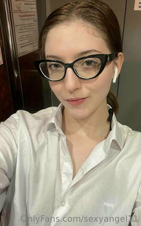 sofiaa2307 OnlyFans nackte Brüste