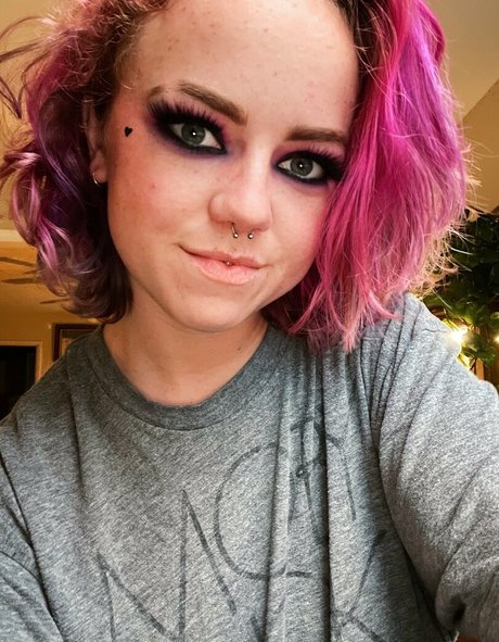 junestrawberriesfree Nacktpornos auf OnlyFans