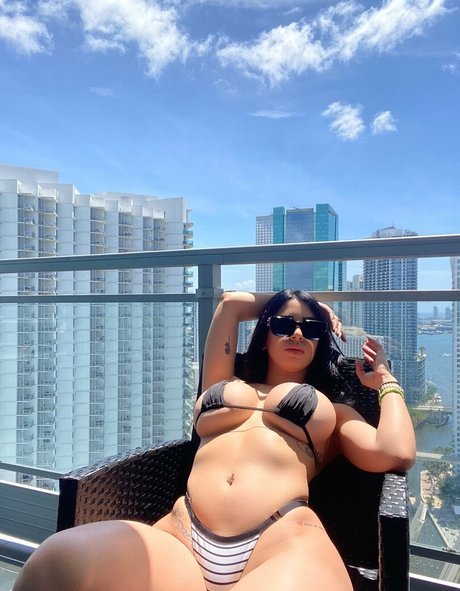 madayy24 OnlyFans Bilder