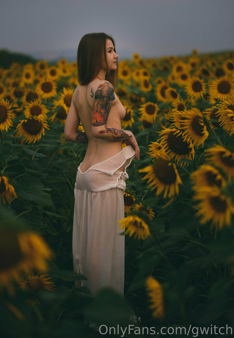 gwitch Nacktbilder von OnlyFans geleakt