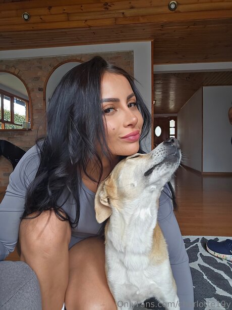 charlotte19y OnlyFans OnlyFans