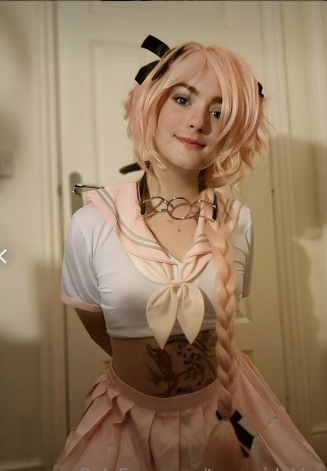 transgirlakira OnlyFans geleakte Brüste