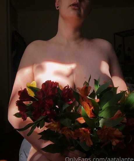 aatalante Füße OnlyFans