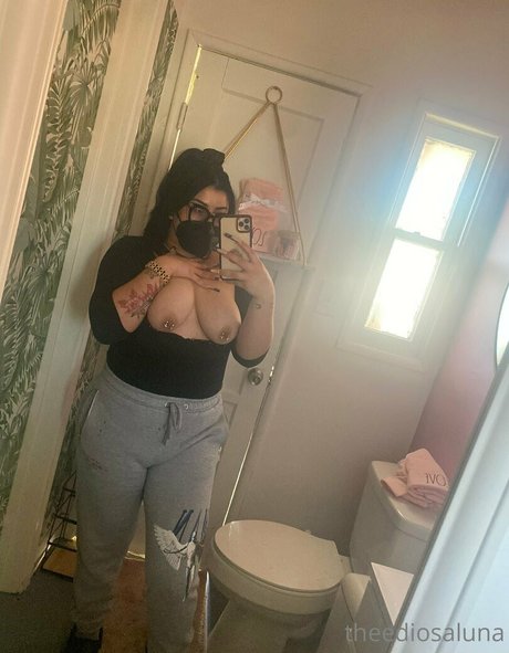 Theediosaluna NurlyFans-Pornoleaks