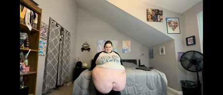 celiabbwfree Leaks von OnlyFans