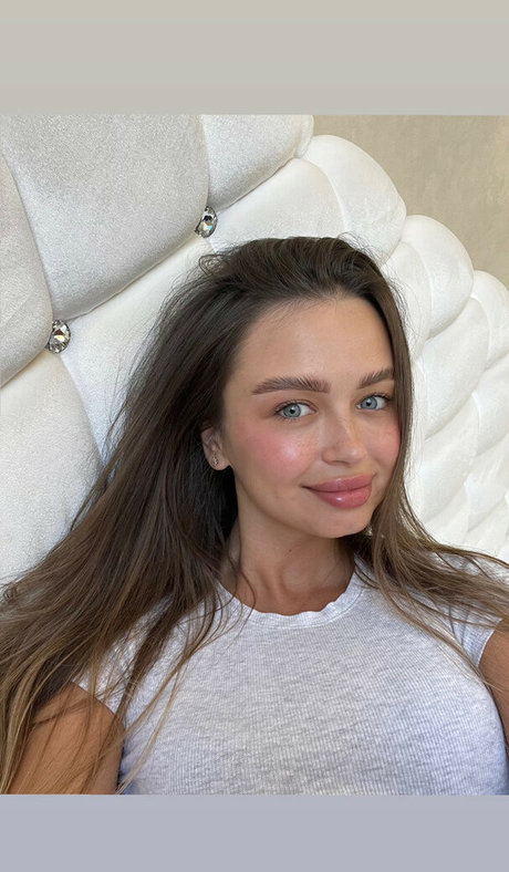 Lyubov Gulyak OnlyFans geleakte Brüste