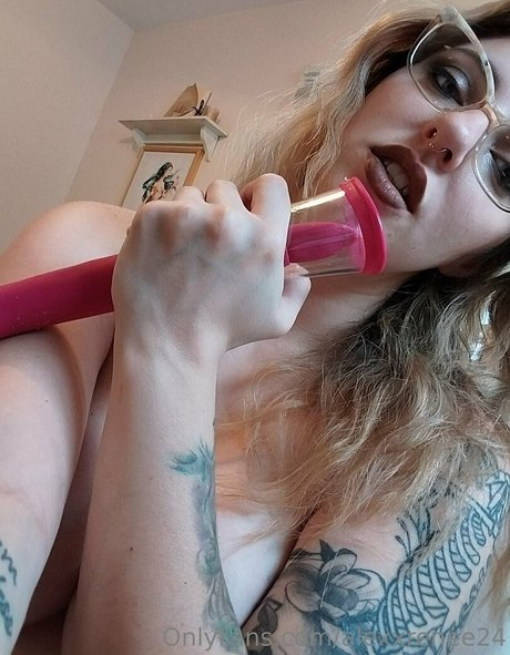 alexxrenee24 Leaks von OnlyFans