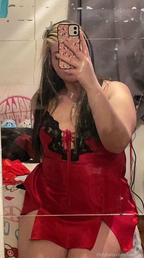 fakenips OnlyFans Nacktbilder