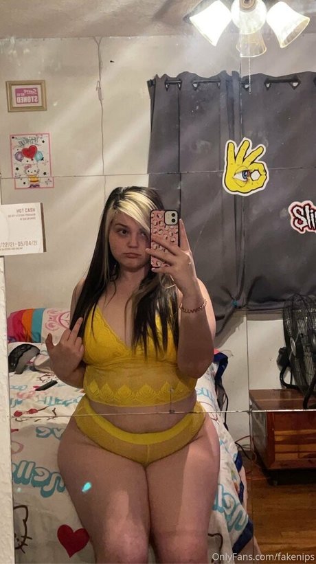 fakenips OnlyFans Nacktbilder