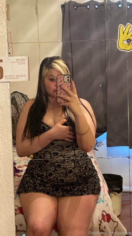 fakenips OnlyFans Star