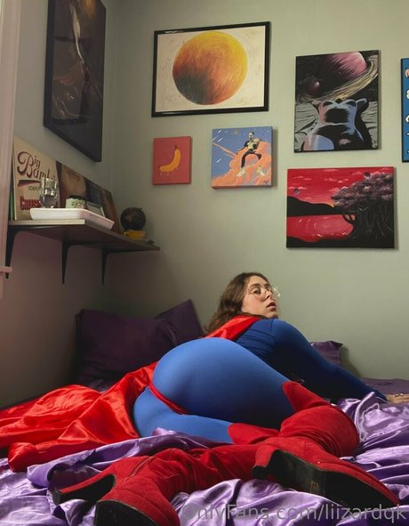 liizardqk OnlyFans Model Bilder