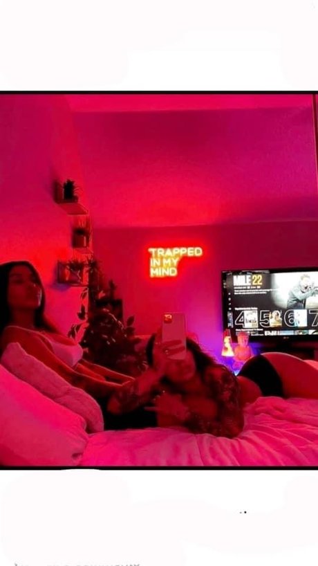 Hille OnlyFans-Bilder