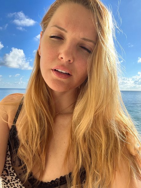 Miami Weather Nacktbilder von OnlyFans