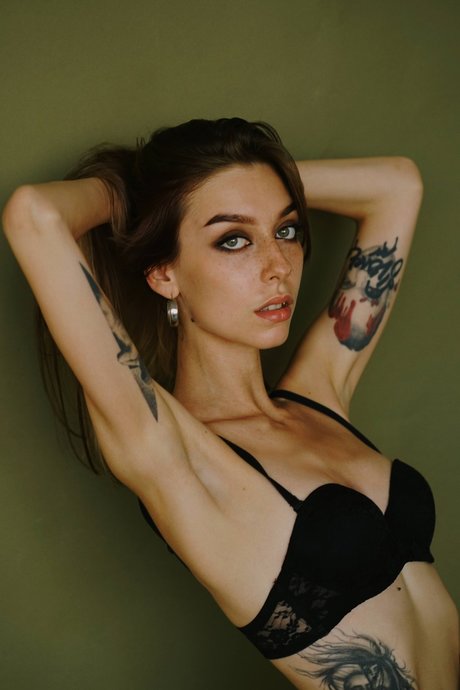 Mia Tibson OnlyFans Inhalte