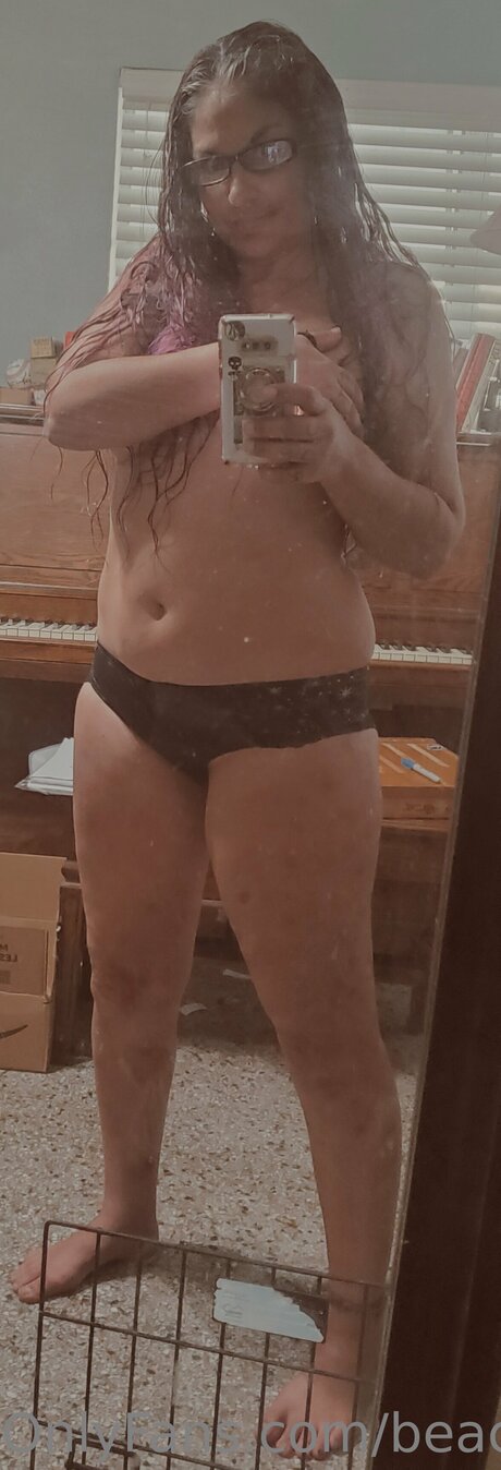 Beach Chick 321 OnlyFans Inhaltstyp