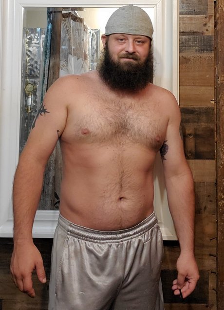 Beardedbeast Nacktbilder von OnlyFans