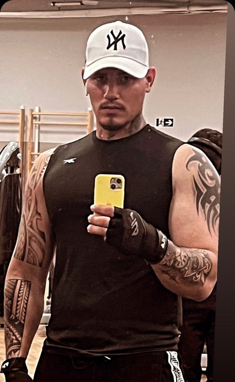 MIlan Thomson OnlyFans Leak